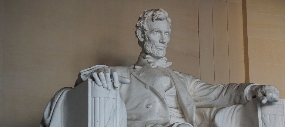 lincoln statue